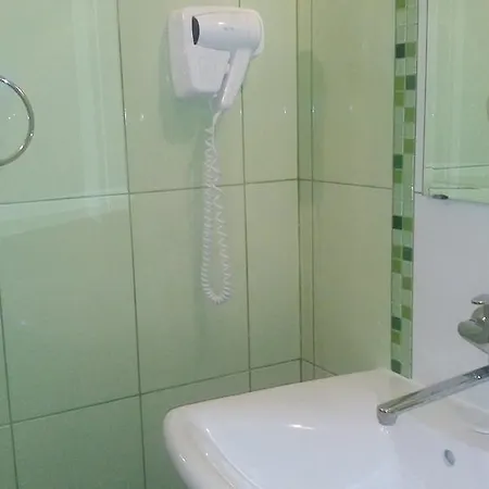 Pensión Prt Rainbow 2*