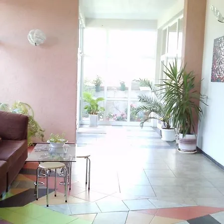 Prt Rainbow Pensión 2*