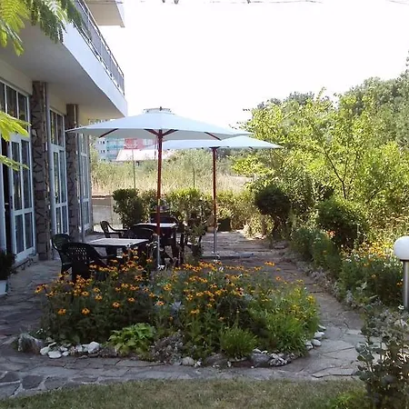 Prt Rainbow ゲストハウス ロゼネッツ