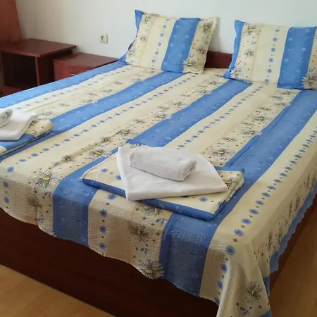 Prt Rainbow ゲストハウス 2*